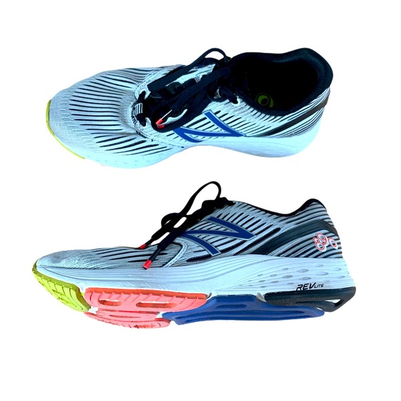New Balance 890v6 Running Shoe White,Black,Blue. 8 - Picture 7 of 9